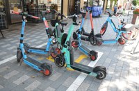 Des dropzones obligatoires pour les trottinettes et vélos électriques partagés