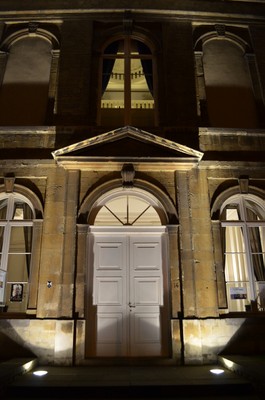 Abbaye by night